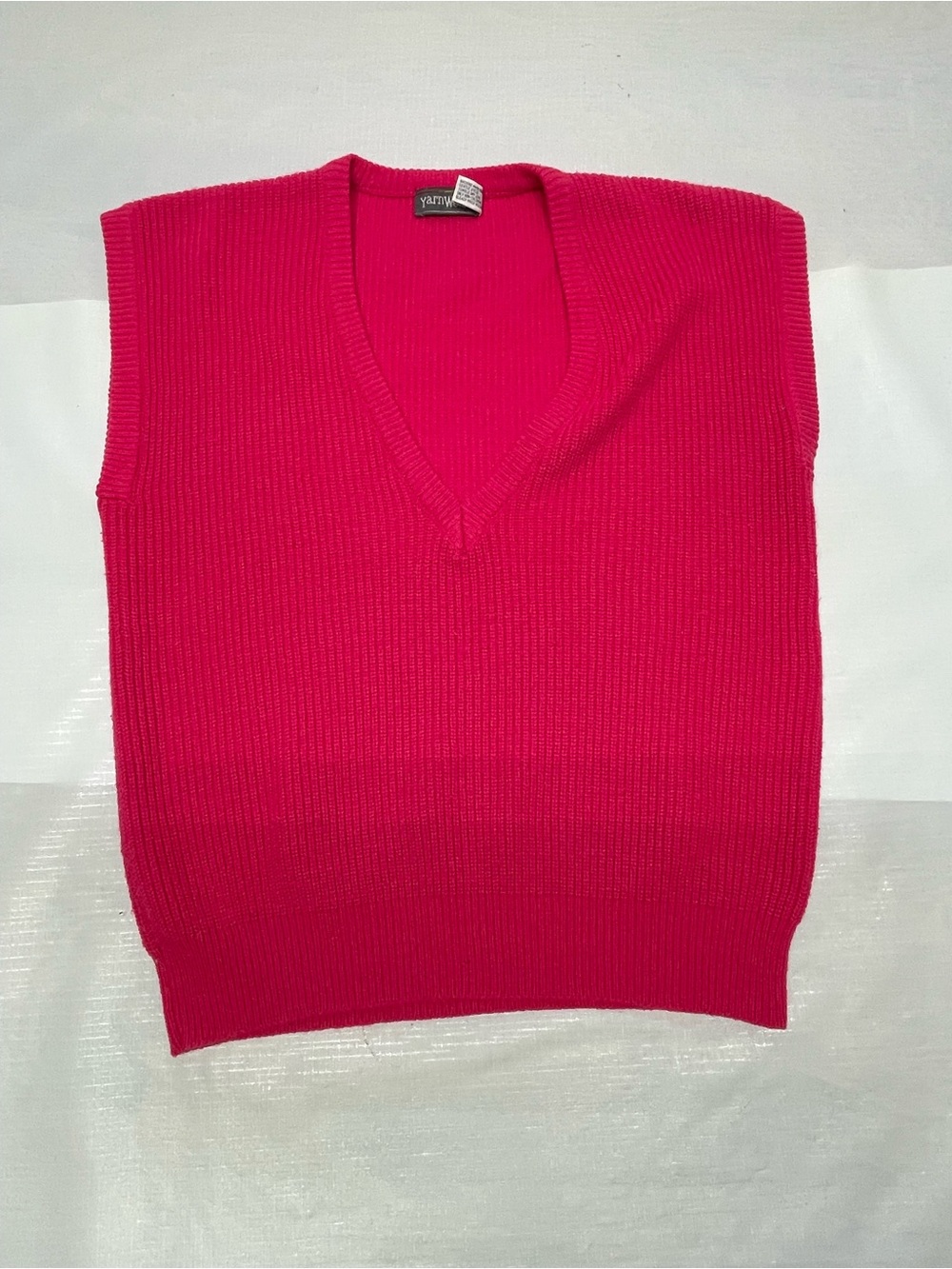 VANITY Fair Hot Pink V-Neck Sleeveless Knit Vest Sz: Large